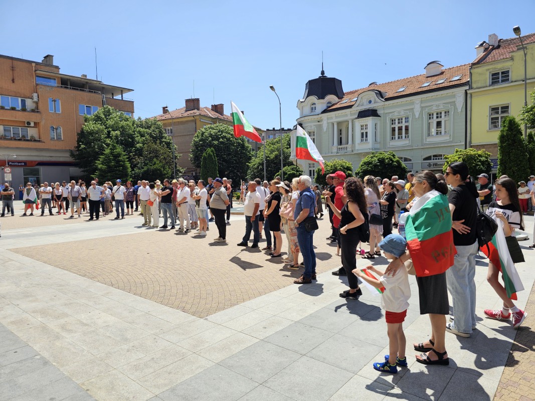 Протести срещу еврото се събраха в Стара Загора, Сливен и Хасково