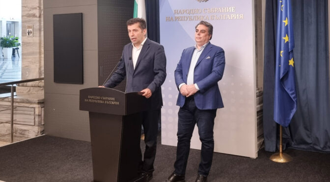 Петков и Василев отрекоха за оказван натиск върху кметовете на райони и съветници, напуснали ПП