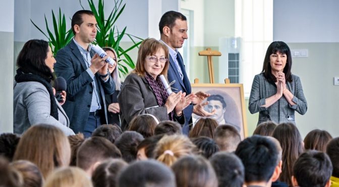 Учениците от 8-мо училище „Васил Левски“ почетоха патрона си