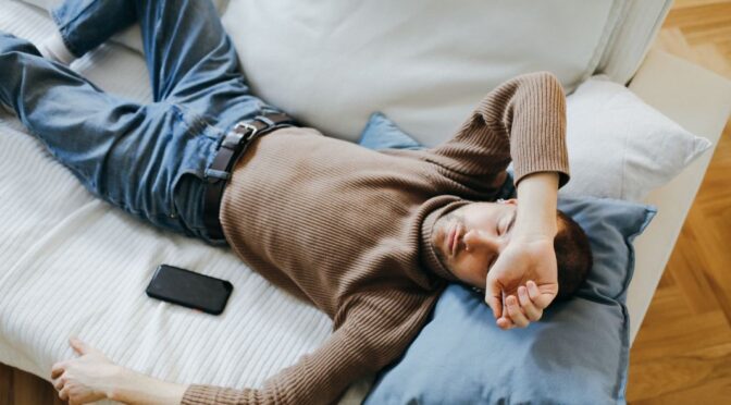 NEET в България – защо все повече младежи избират да не работят и да не учат