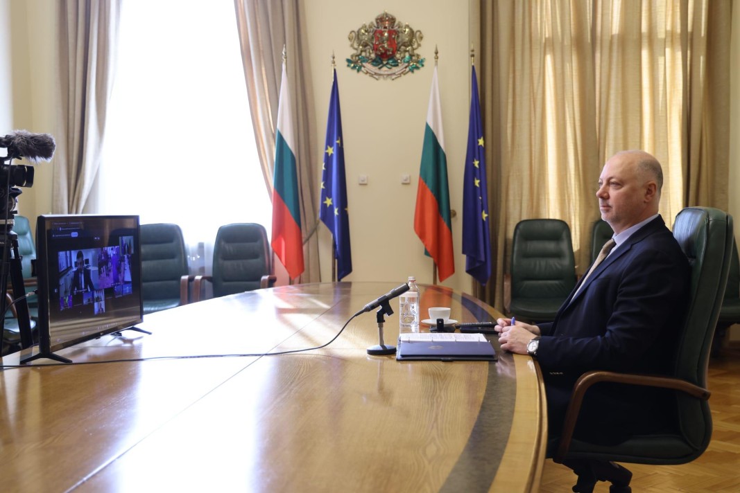 Желязков: Важно е да се запази импулсът за постигане на мир в Украйна
