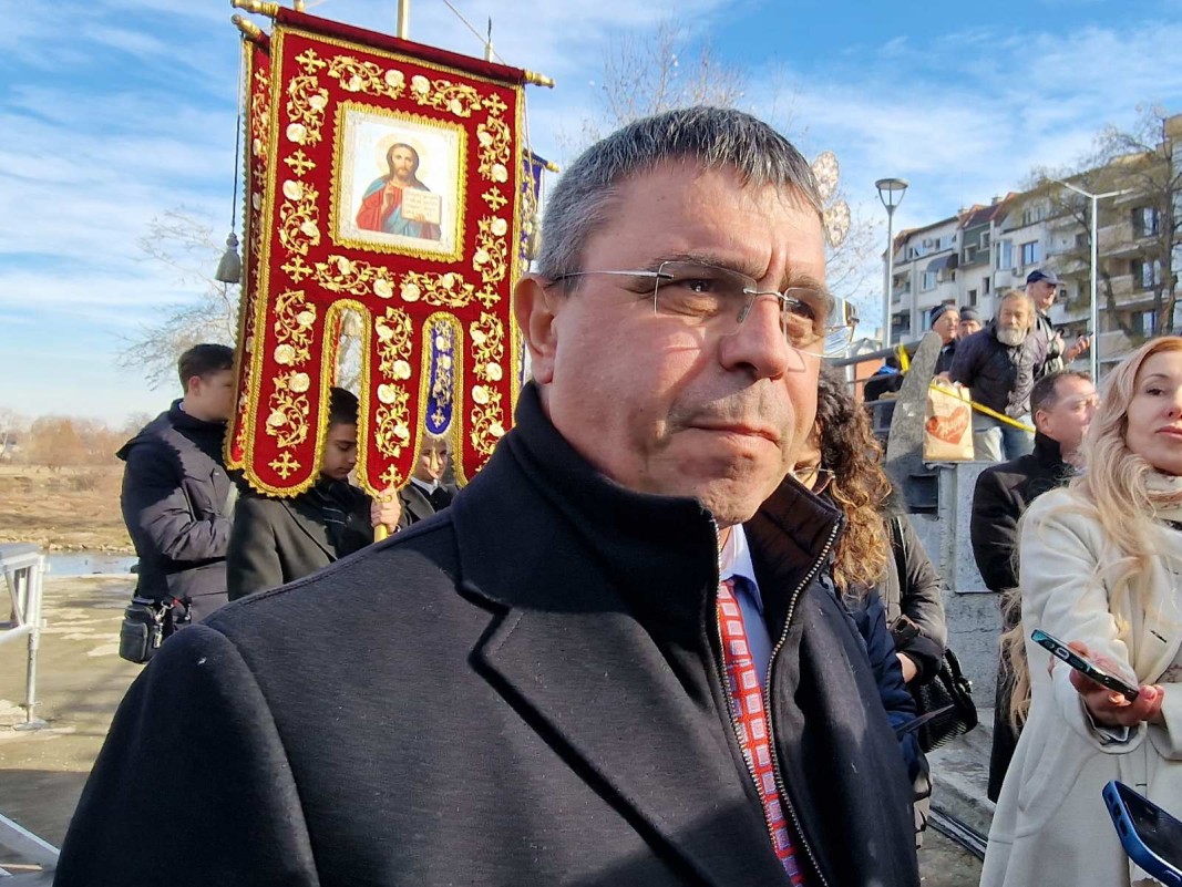 Безпочвени спекулации са твърденията за полицейско насилие над мигранти
