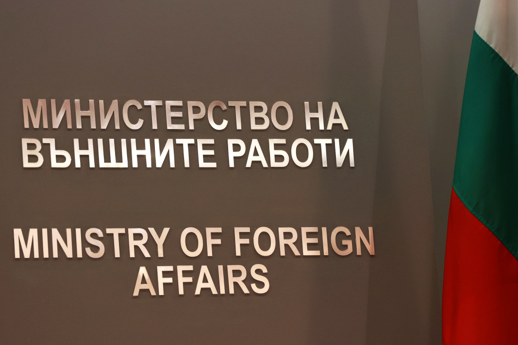 МВнР няма данни за българи, които искат да напуснат Иран