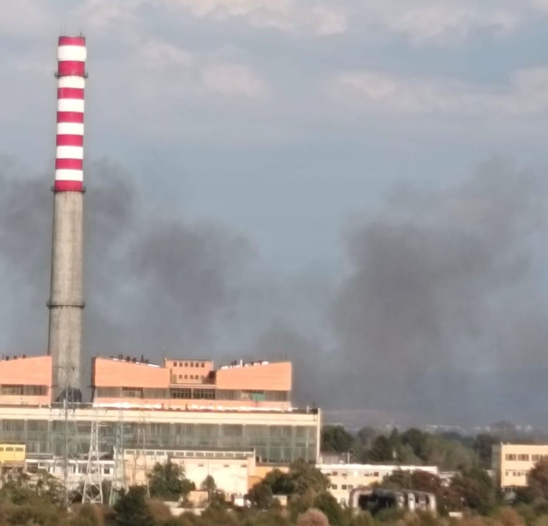 Голям пожар в столичния квартал "Димитър Миленков"