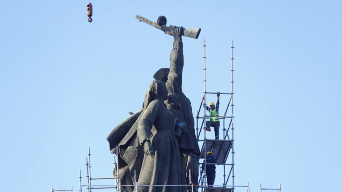 София иска да получи фигурите от Паметника на съветската армия
