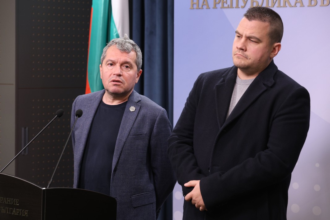 Балабанов призова депутатите от ДБ и БСП да помислят дали ще дадат шанс на 51-вото НС въобще да функционира