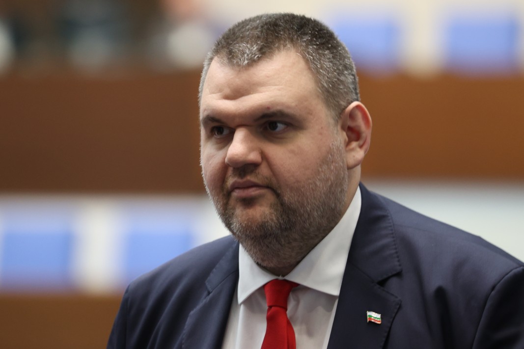"ДПС-Ново начало" пак внася в парламента проекторешение за комисия "Сорос"