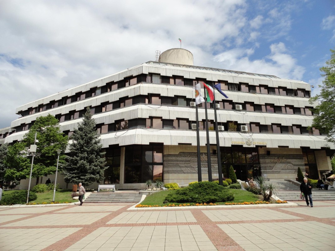 Община Дупница си върна 100 000 лева, преведени погрешно на мъж от Видинско