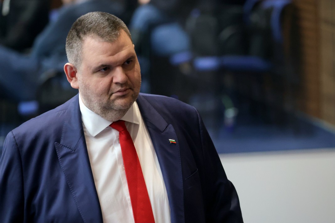 Пеевски: Правителството има подкрепата ни за пълен мандат, докато работи за хората