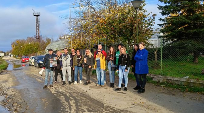 Протест пред приюта за безстопанствени животни в с. Каменар днес