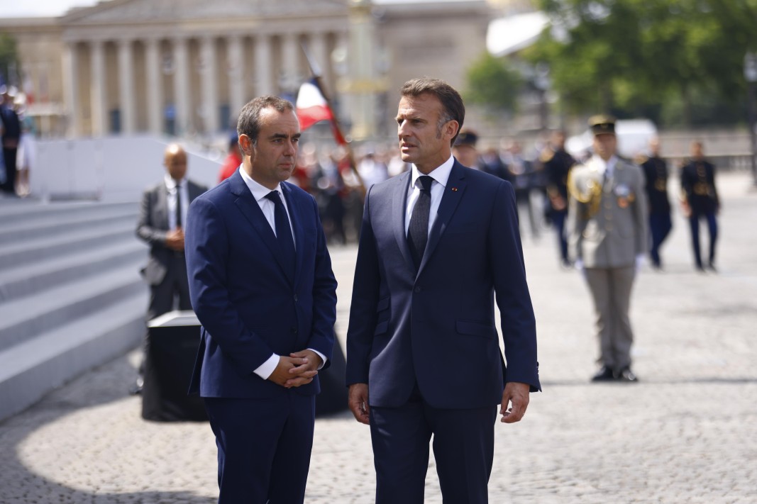 Себастиен Льокорню поема поста премиер на Франция на фона на мащабен протест
