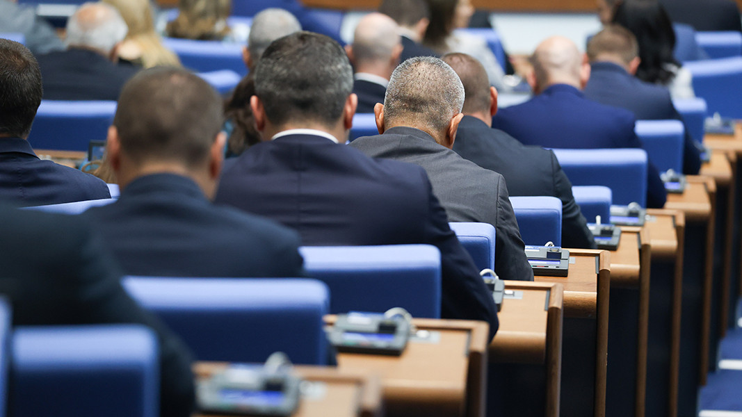Парламентът одобри три проекта на Закон за несъстоятелност на физическите лица