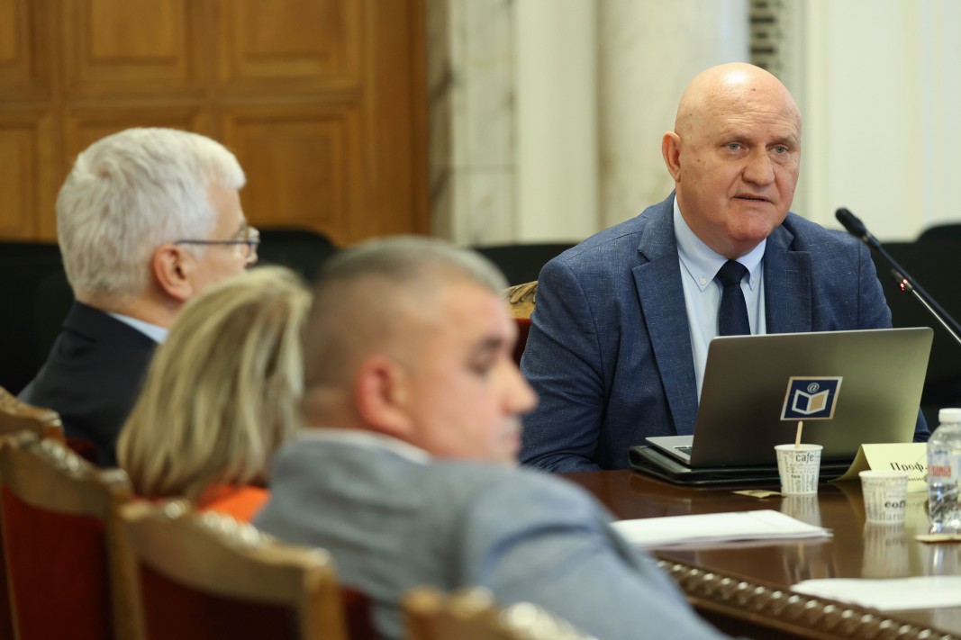 Цоков: Планирано е увеличение на учителските заплати с 14-14,5%
