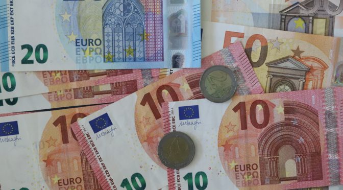 Разходи за час труд в ЕС: България – 12 евро, средно в еврозоната – 38