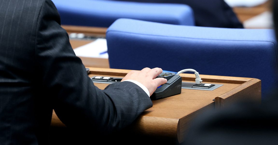 Депутатите ще гласуват бюджетите на НЗОК и на ДОО