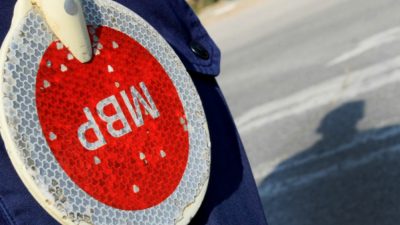 Водач на 18 г. е задържан за дрифт след употреба на наркотици в Монтана