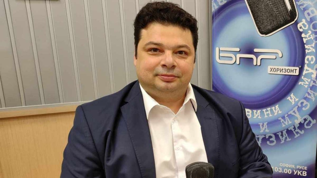 Орлин Колев: Изборите зависят от указа на президента, а не са на основание на Конституцията