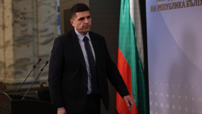 Мирчев поиска отговори за действията на службите за „Старлинк“