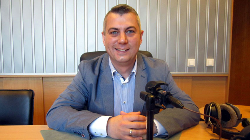 Тревожна тенденция: хиляди млади хора затъват в кредити