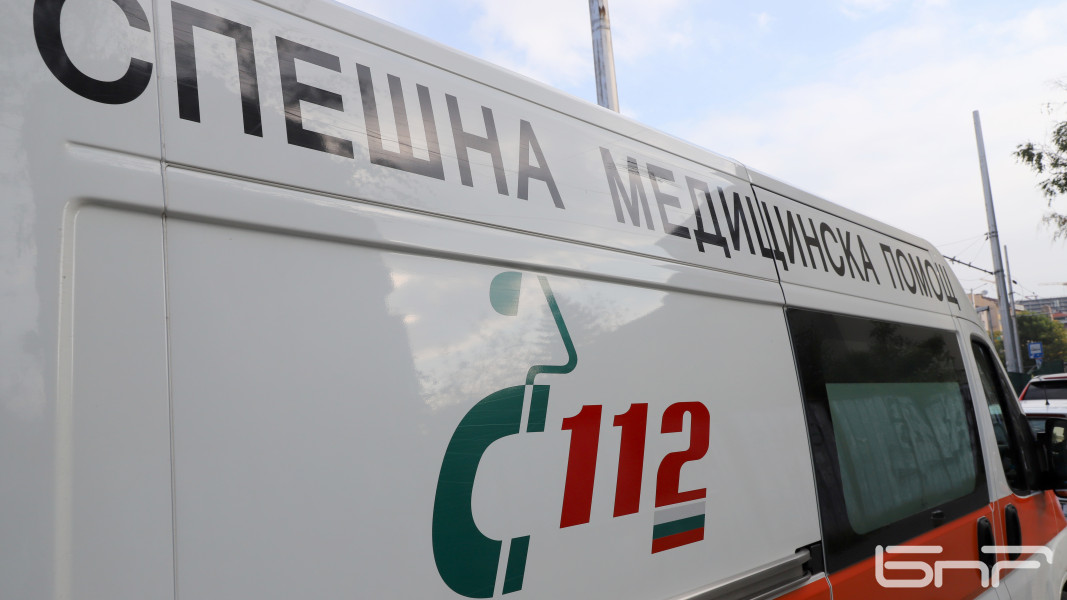 Двама украинци загинаха след падане от покрив в софийско село