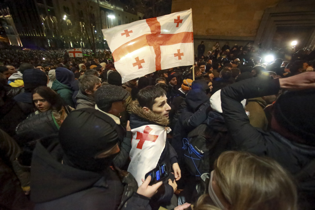Хиляди грузинци протестираха, след като управляващата партия обяви, че няма да води преговори за ЕС