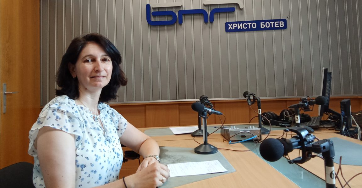 За цветето „посрещнимъж“ и изпърполените пиперки или думите спомени от детството