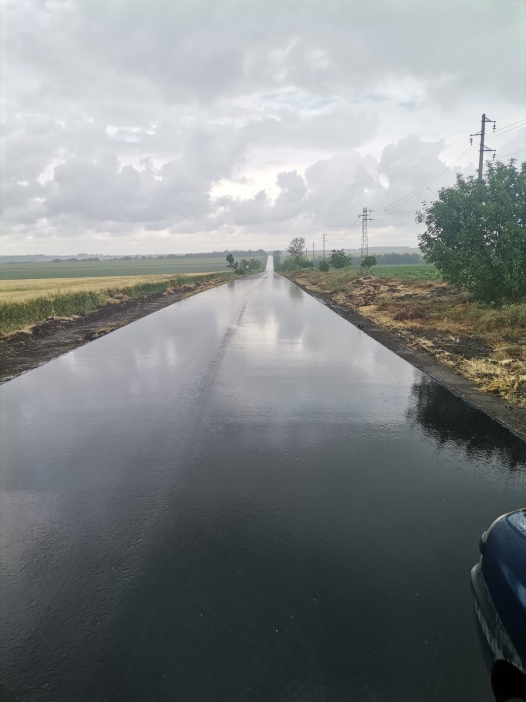 Започна ремонтът на пътя между селата Захари Стояново и Дуранкулак ...