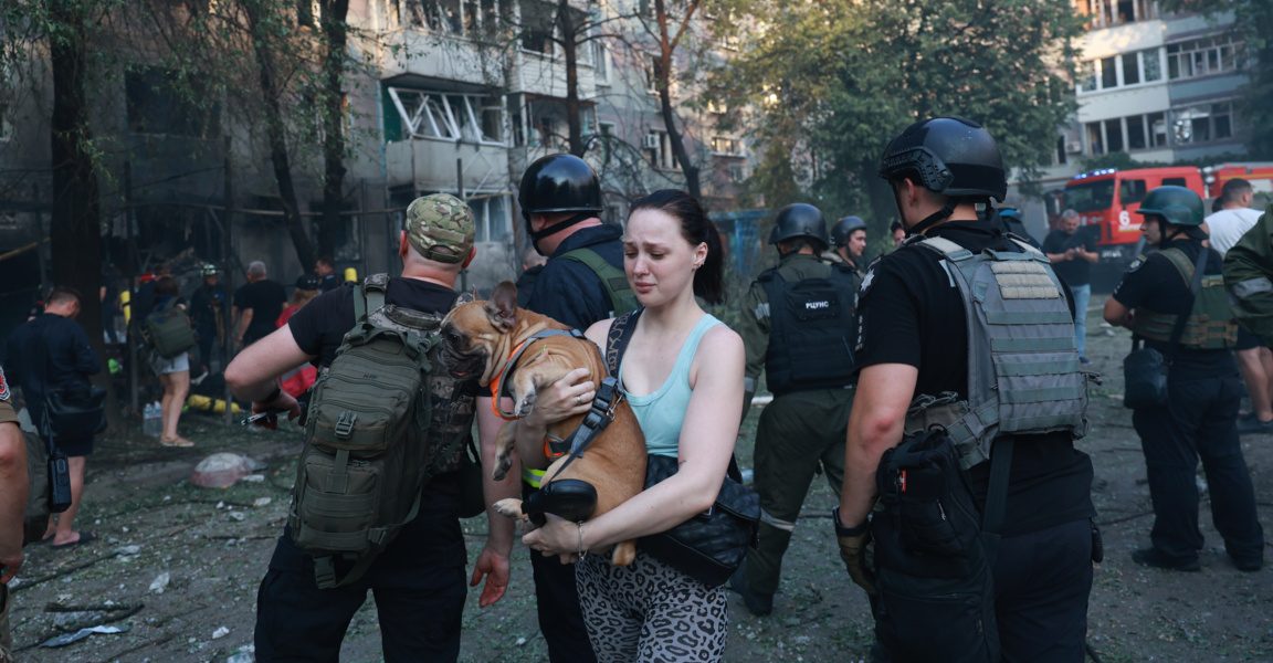 Над 10 украинци са загинали при руски удари срещу Суми и Запорожие