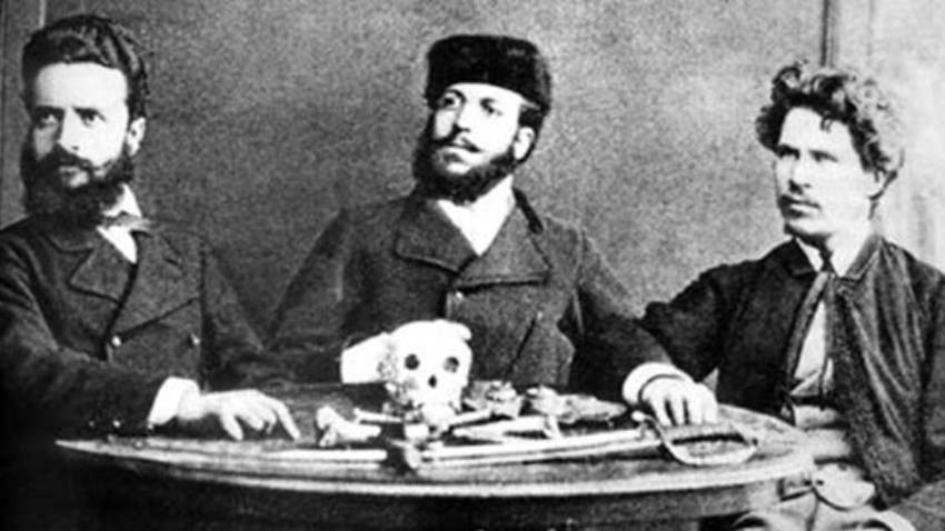Христо Ботев, Априлското въстание и "Славянските комитети"