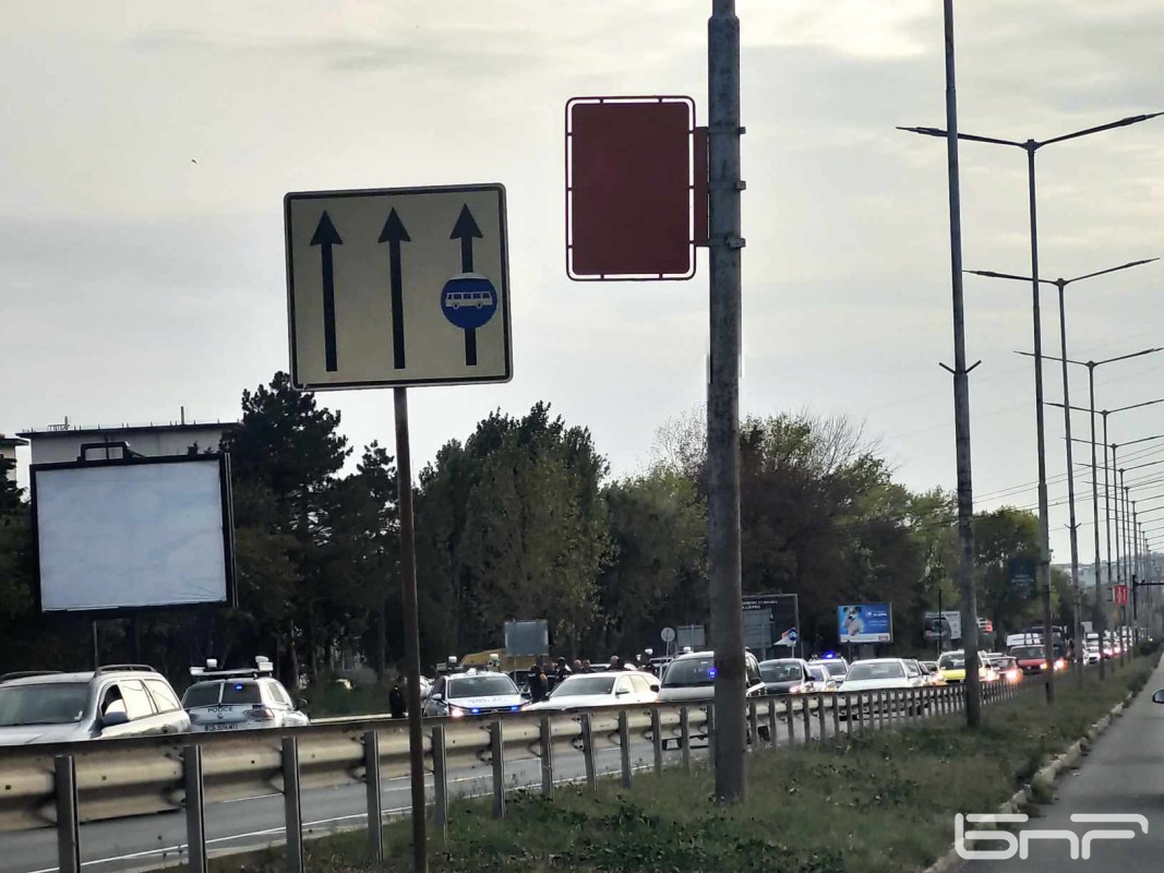 След гонка задържаха мигранти на бургаски булевард