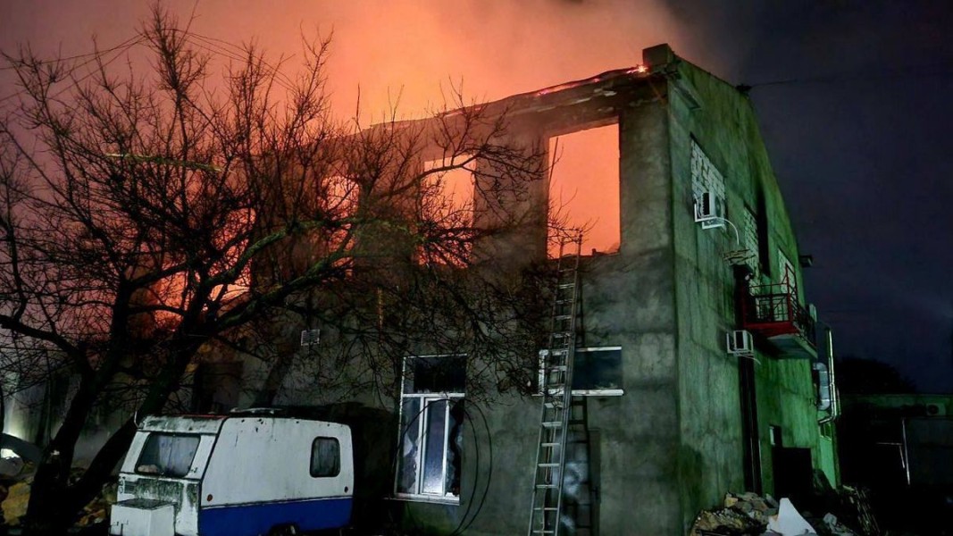Среднощен масиран ракетен обстрел в различни части на Украйна