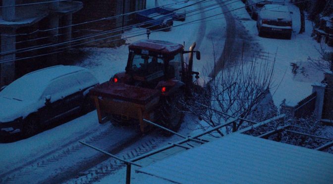 41 машини чистят пътищата в Монтанско
