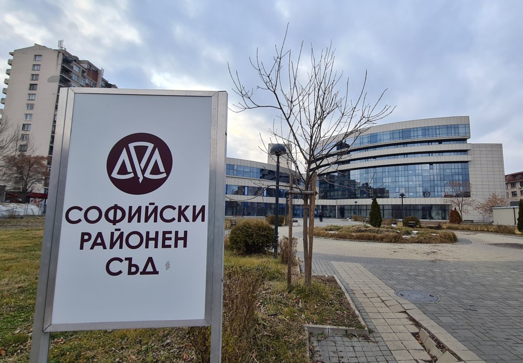 Съдът реши делото срещу Лена Бориславова да се гледа по административния ред
