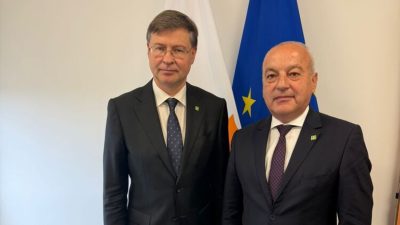 Вицепремиерът Донев се срещна с еврокомисаря Домбровскис