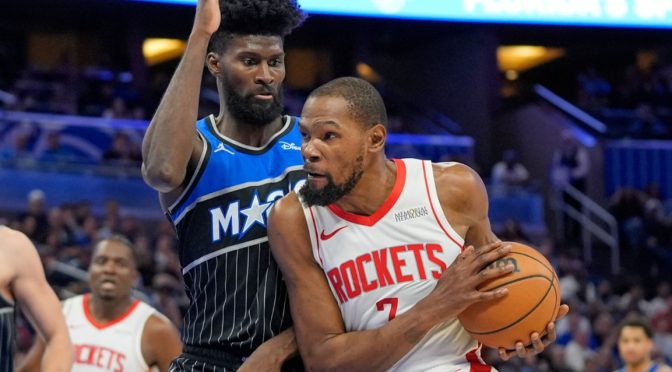 Кевин Дюрант вкара 40 т. за успеха на Хюстън в НБА