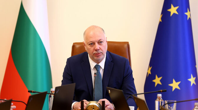 Желязков: В политическата лексика метафорите трябва да бъдат подплатени