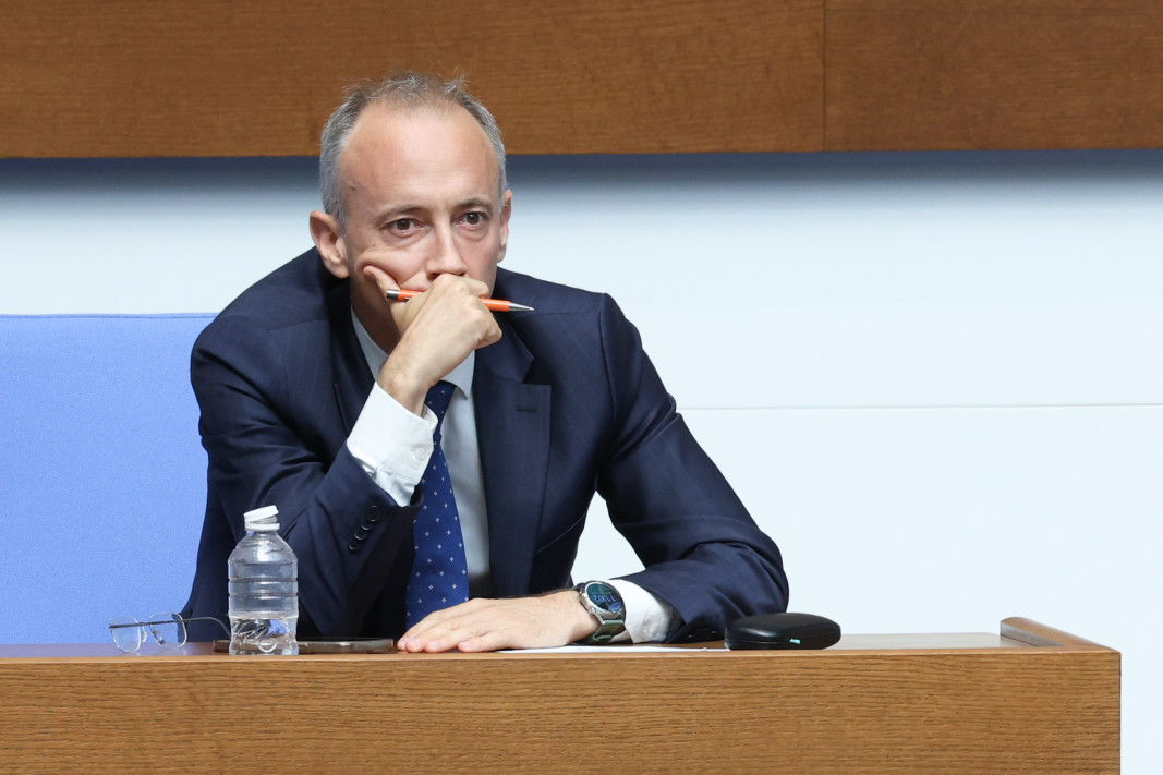НС обсъжда намаляване на таксите на студентите платено обучение