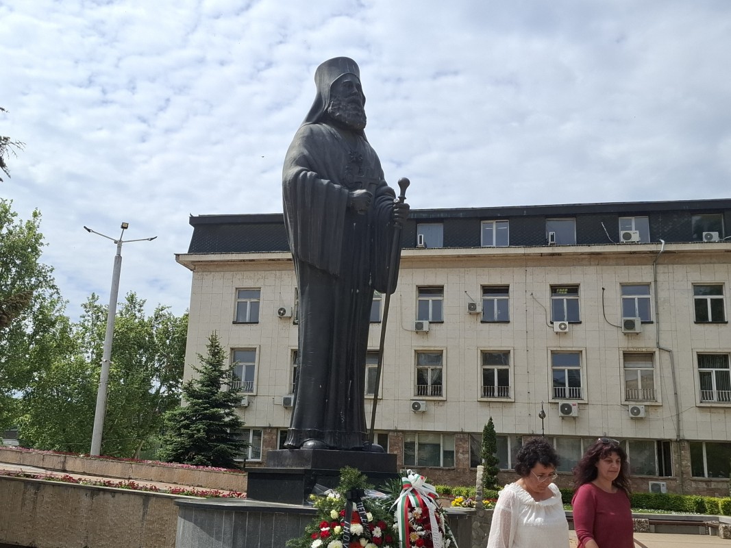 В Ловеч тържествено беше отбелязана 185-годишнина от рождението на екзарх Йосиф Първи