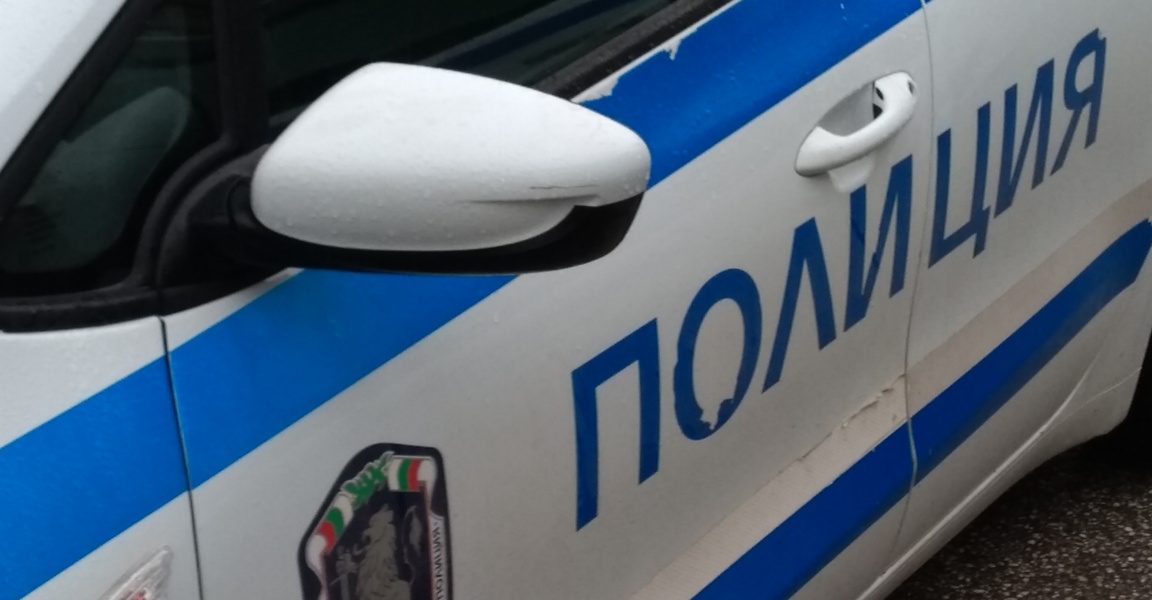 Младеж загина, след като се вряза с кола в къща в Дупница