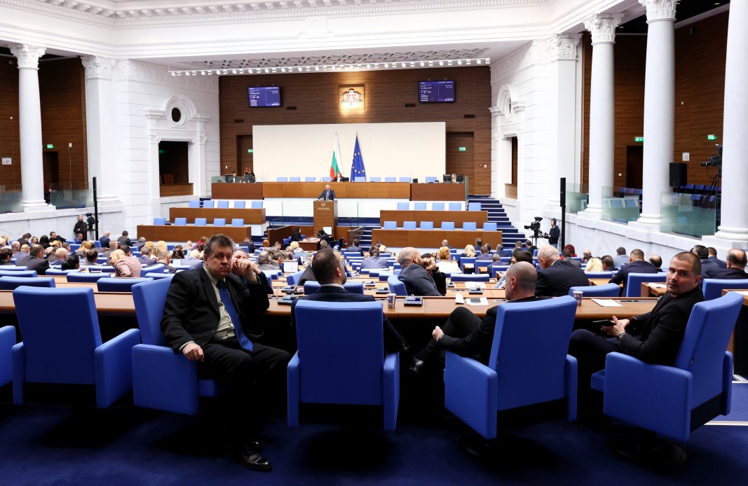 Депутатите приеха промени в Закона за движение по пътищата. Какви са те?