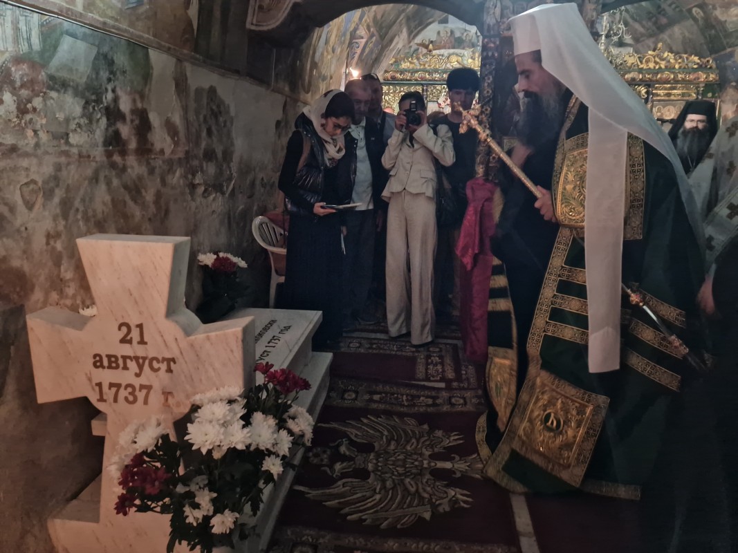 Патриарх Даниил се поклони пред мощите на свещеномъченик Симеон Самоковски