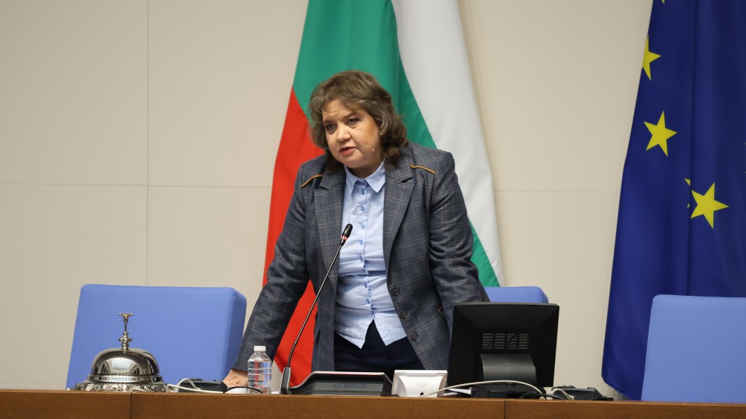 Киселова не смята, че Бюджет 2025 ще бъде приет до Коледа