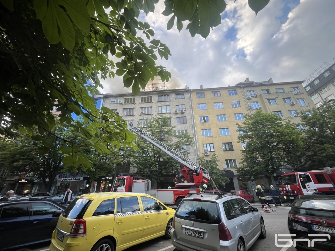 Пожар в сграда на столичния бул. "Витоша"