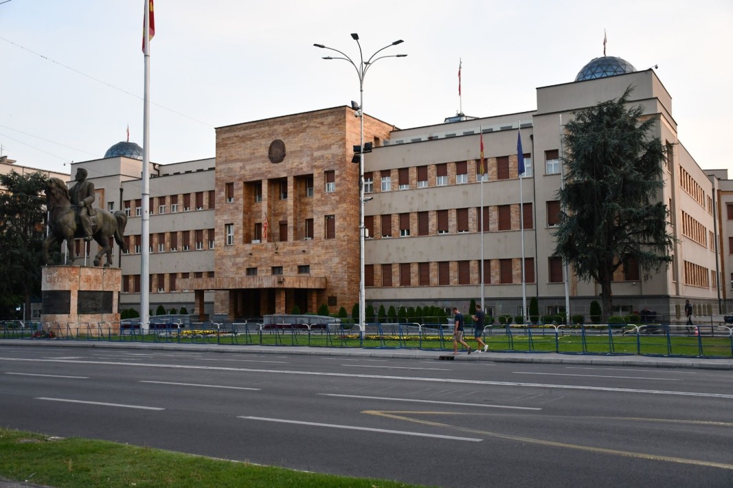 Заседанието на парламента в Скопие беше прекратено, спря токът