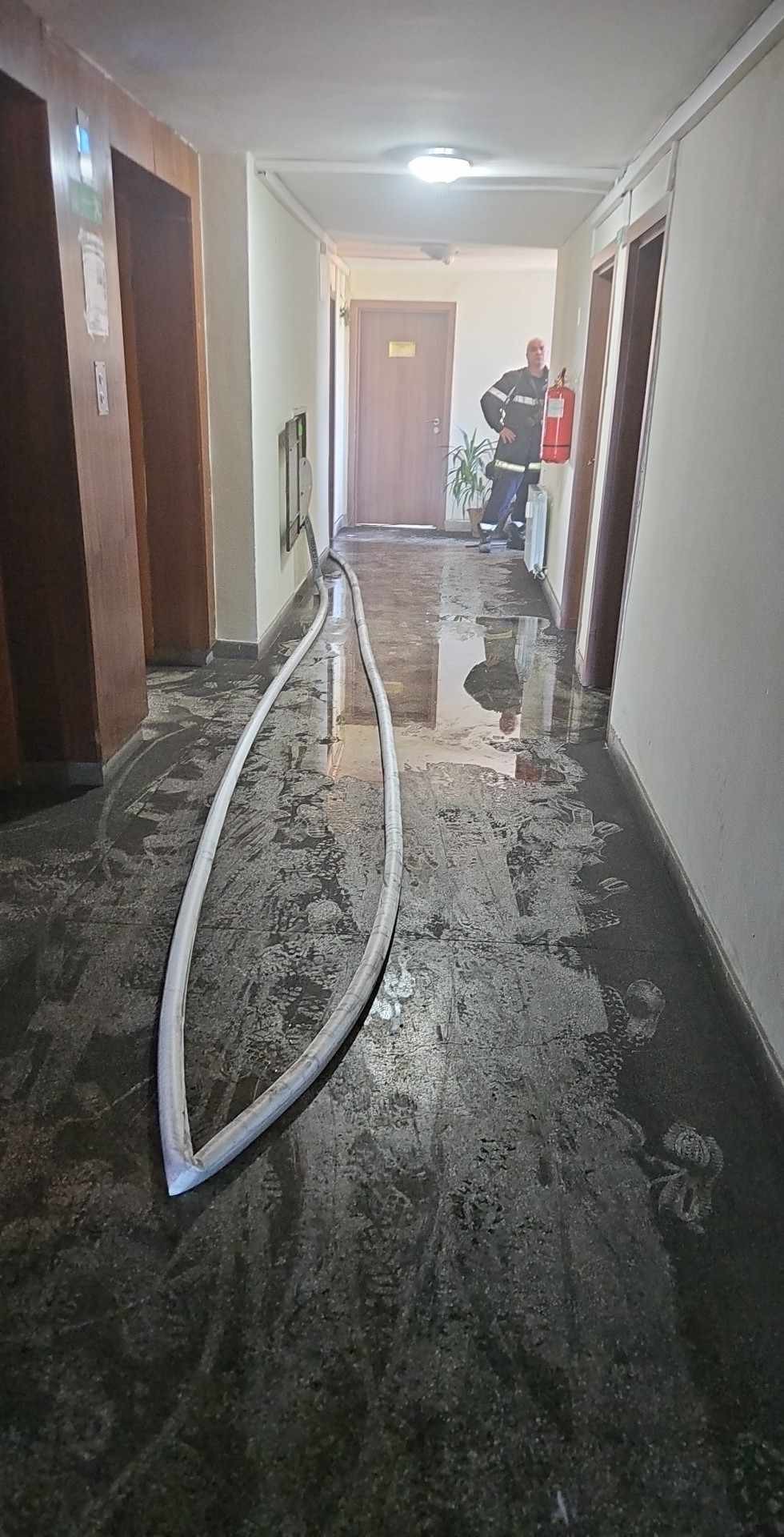 Пожар в сградата на община Перник
