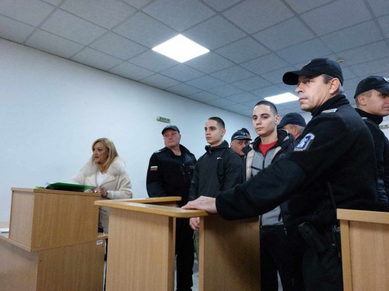 Прокуратурата протестира занижените присъди на близнаците Динкови