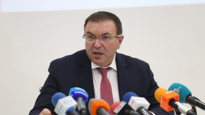 ГЕРБ се усъмни, че Десислава Атанасова е пътувала в един самолет с Делян Пеевски