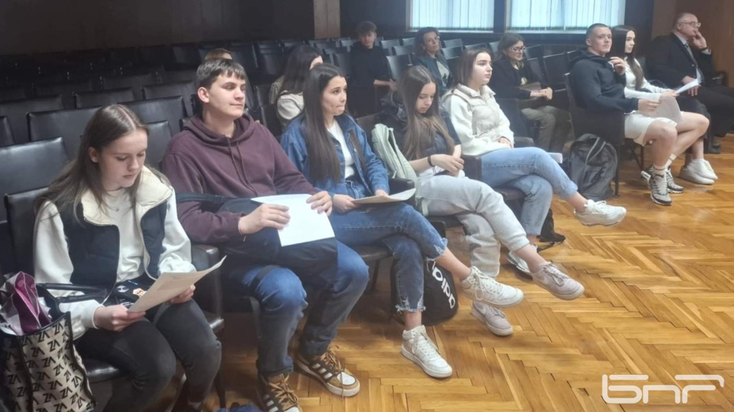 Десетокласници от Смолян стават участници в съдебен процес по реален казус