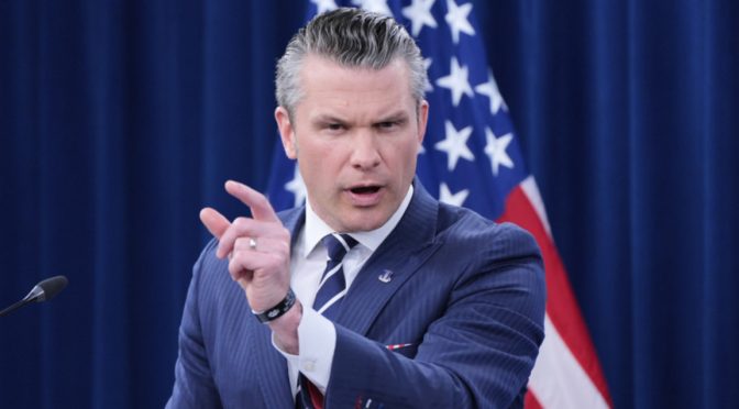 Хегсет отправи нови заплахи към Иран