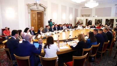 Бюджетната комисия одобри бюджета на второ четене след 12-часово заседание